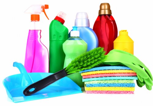 Cleaning a Harringay home with regular housekeeping support