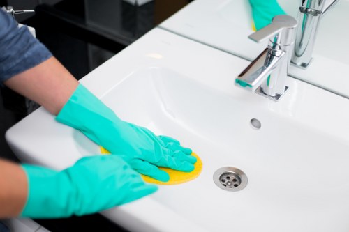 Deep cleaning of tiled flooring in a Harringay property