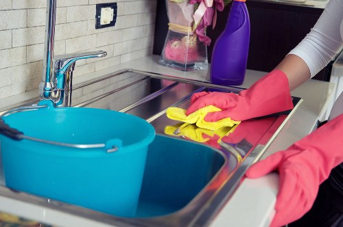 Local oven cleaner working in a Harringay property kitchen