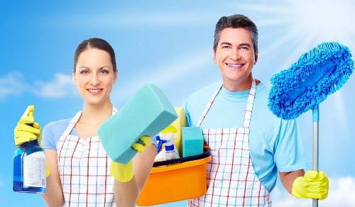 Kitchen deep cleaning during an end of tenancy service in Harringay